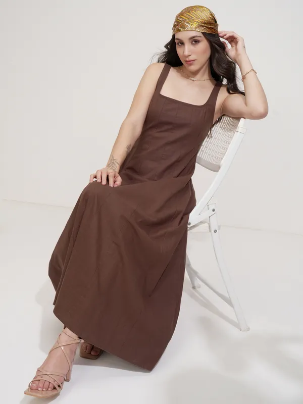 Solid Maxi Dress in Black
